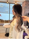 ロングヘア インナーカラー ホワイトベージュ デザインカラー