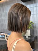 栄束感レイヤーくびれ小顔ショートヘア