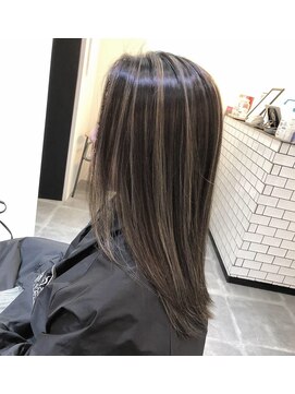 salon de MiLK 札幌大通店【サロン ド ミルク】 ストレートでも可愛いコントラストハイライト