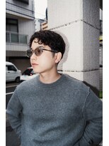 ウェルネス(Wellness) くせ毛メンズカットセンターパートニュアンスパーマ