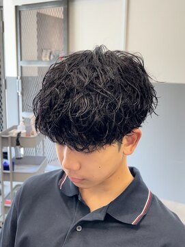 ノイセルヘアー(Noisyle Men's hair) リバースセンターパート/ニュアンスパーマ/ダウンバング/MEN'S◎