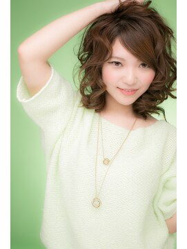 トゥルース 亀有店(TRUTH) ミディアムフリルカール