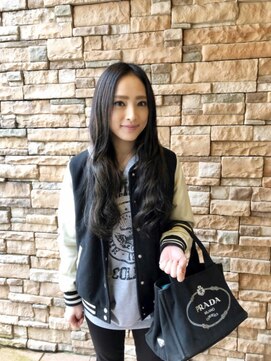 エノモト(ENOMOTO) ゆるふわロングセンターパートダークグレージュハイライト