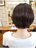 大人前下がりハンサムショート