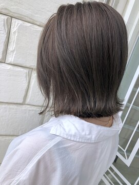 リコ ヘアアンドリラクゼーション(LICO HAIR&RELAXATION) 【LICO】ハイライトで赤み消し ワンカール外はねボブ