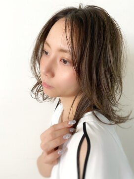 チョビー 銀座(chobii) [桜井]外ハネデジタルパーマイルミナカラーグレージュカラー