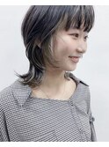 個性派ウルフカットと遊び心デザインカラー