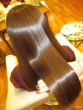 ヘアープロデュース ア ラ モード(Hair Produce A La Mode) しなやかストレート美髪