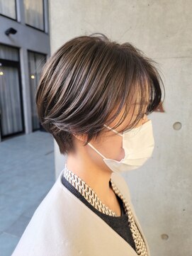 アムリタ(AMRITA) シルエットがキレイ♪フレンチショート