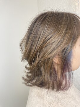 ヘアーアンドメイク ドレス(DRESS) デザインイヤリングカラー