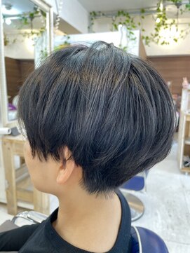 ヘアサロン プラス アーティスタ(hair salon + artista) ショートボブスタイル