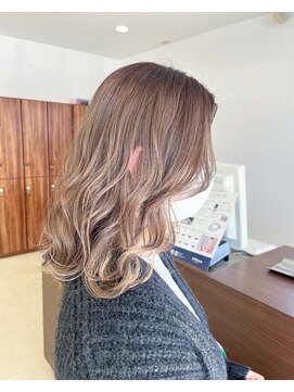 グランデ ビス(GRANDE bis) 外国人風ベージュカラー