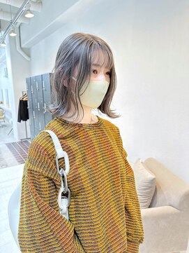 ニュート(Neut ) グレージュカラー