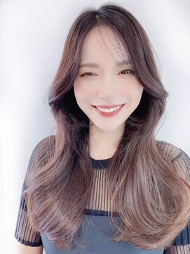 エールバイボヌール(Ere by Bonheur) 【西梅田北新地堂島】センターパート顔周りレイヤー小顔韓国ヘア