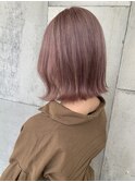 ピンクグレージュ