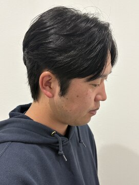 ヒュイル バイ ニアウ(Hwyl by Niau) メンズマッシュセンターパートスパイラルパーマニュアンスパーマ