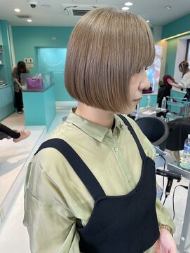 ユー イケブクロ(u Ikebukuro) イメチェン/似合わせカット/ボブ/レイヤーボブ/くすみベージュ