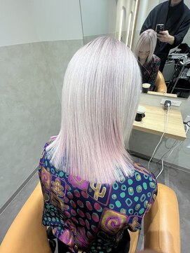 ルシティ(Le City) White 【ダブルカラー/ブリーチ/髪質改善】