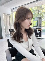 キティー(kiti)&nbsp;グレージュ×レイヤーカット