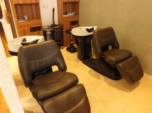 サロン ド ラクサージュ(salon de Luxage)の雰囲気（駐車場はお店目の前に三台停めれます♪）