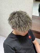 クール 大和八木駅前店(Coeur) 奈良/橿原/大和八木/ハイライト縦落ちツイストパーマ