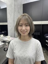 モエバイアリア(Moe by aria) ハイトーンにレイヤーボブ