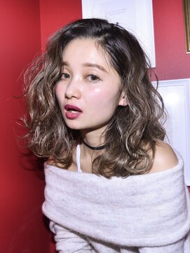 アルバム 銀座(ALBUM GINZA) 大人ミディ_耳かけウェーブパーマフォギーベージュ_77298