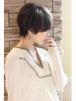 レウナ 外苑前(Reuna)&nbsp;【30代40代50代】後頭部の丸みが綺麗なマッシュショート