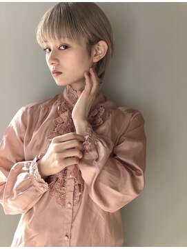 アンクー(Ankh) 【Ankh】耳かけブロンドショート/20代30代40代
