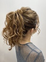 およばれヘアアレンジ　結婚式　ポニーテール