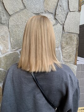 アース 元住吉店(EARTH) ブランドカラー×切りっぱなし