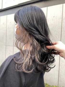 アクアオモテサンドウ(ACQUA omotesando) ＊ブリーチなしグレー×インナーカラーミルクティーグレージュ