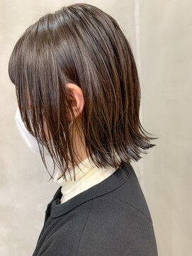 テトヘアー(teto hair) ボブウルフ、フェイスレイヤー、グレージュ、外ハネ