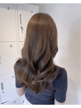 ムク 新宿(muc) ヌードベージュ×美な毛流れのソフトレイヤー