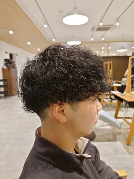 ビスポーク(BESPOKE) 新定番！波巻きパーマでツヤ感カール◎メンズマッシュショート
