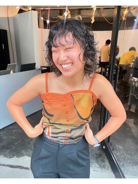 ゾーイ(ZOEY) ミディアムウルフスタイル