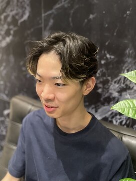 ヨシザワインク プレミアム 横浜 桜木町店(YOSHIZAWA Inc. PREMIUM) メンズツーブロック刈り上げアップバングスタイル