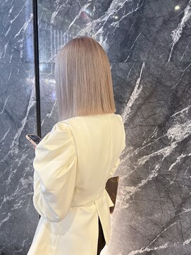 リノ(RLINO) 【名古屋/栄】ボブカット/ブリーチ/ピンクベージュ