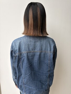 ロックス バイ マグ 松本(rocks BY MAG) インナーカラーミルクティーベージュ切りっぱなしボブ