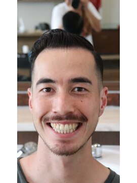 アクセプトザワールドバーバー(Accept the world barber) パートスタイル×フェード