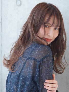 アトリエ フェム(atelier.fem) atelier.fem　ロングウェーブ×アッシュベージュ