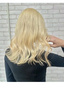 ジーナ 難波(Zina) 髪質改善＊ホワイトブロンド＊美髪【Zina 難波】