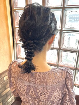 シュリット(schritt) ミディアムヘアの編みおろし ヘアセット エジリ