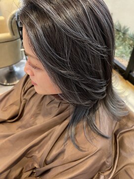 ジュール フィノン(Jour finon) ブルーのハイライトカラー