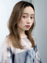 エインアンリー 表参道(AIN.ANLY.) ミルクティーアッシュ長めバング薄めバングくびれロング大人女子