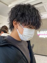 スパイラルパーマツイストパーマアップバング短髪メッシュ