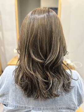 グラッシー センター北店(GLASSI) 抜け感◎グレージュハイライト