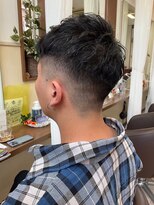 コアフィールフィス(COIFFURE fils) スキンフェード 黒髪 ベリーショート