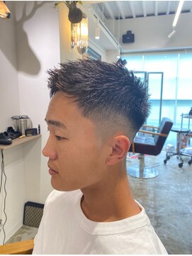 メゾンフォーメン 心斎橋店(Maison for men) ビジネスショート/ショート/短髪/フェード/アップバング