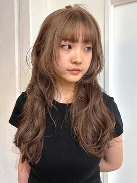 パーク 福岡天神西通り店(parc) ミルクティー 透明感カラー 顔周りレイヤー レイヤーカット 艶髪